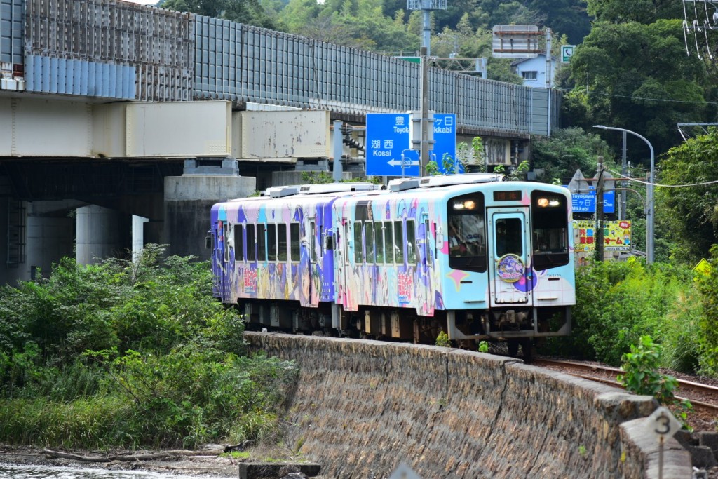 ②